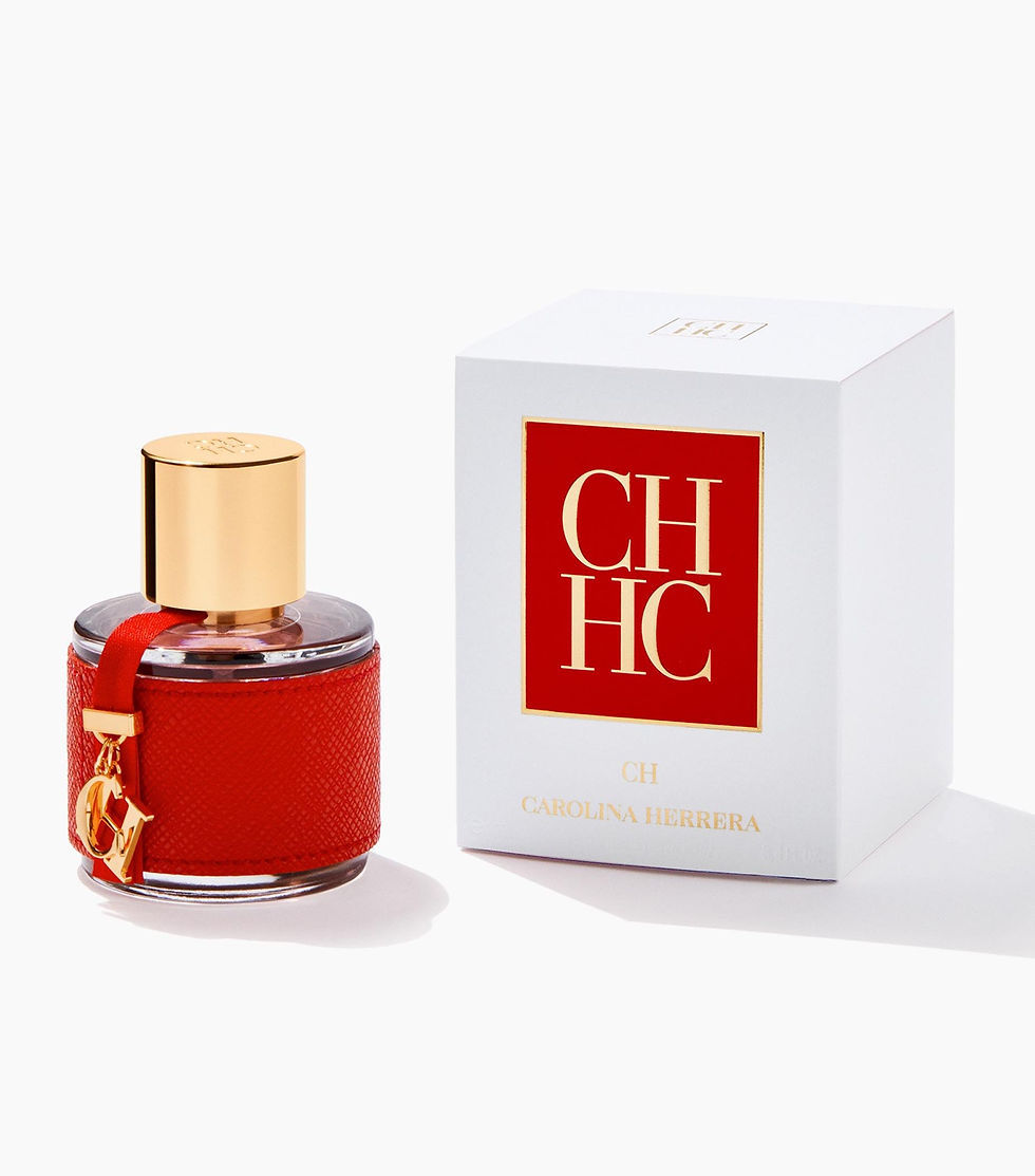 Miniatura: Frasco do perfume CH Carolina Herrera 50ml, com revestimento vermelho e tampa dourada, ao lado de sua caixa branca com o logo