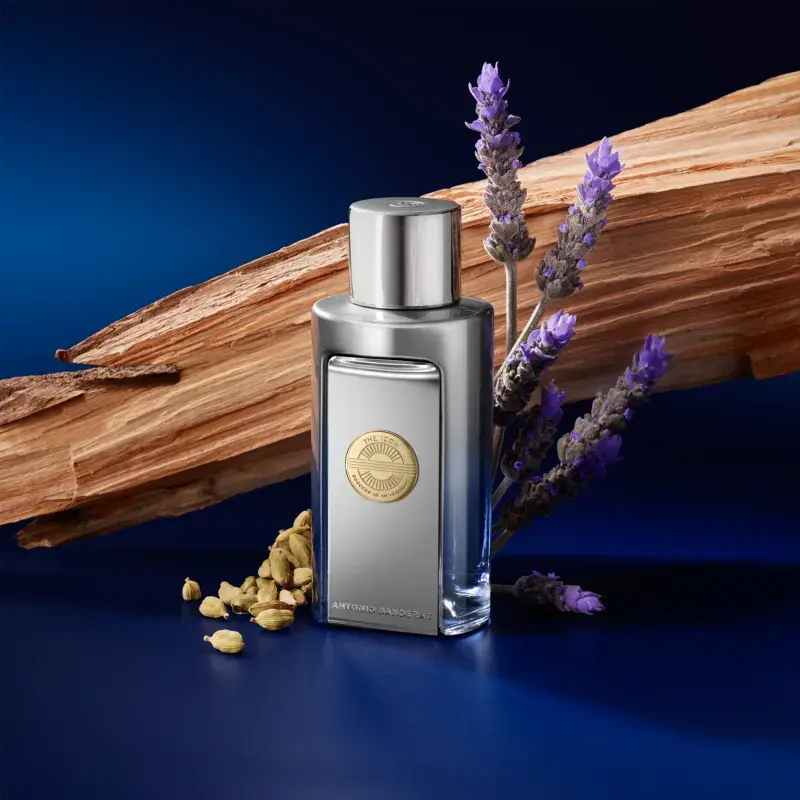 Miniatura: Frasco do Perfume The Icon Elixir em notas amadeiradas