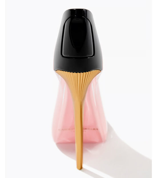 Miniatura: Detalhes do salto do Frasco do perfume Good Girl Blush EDP de Carolina Herrera em formato de Scarpin