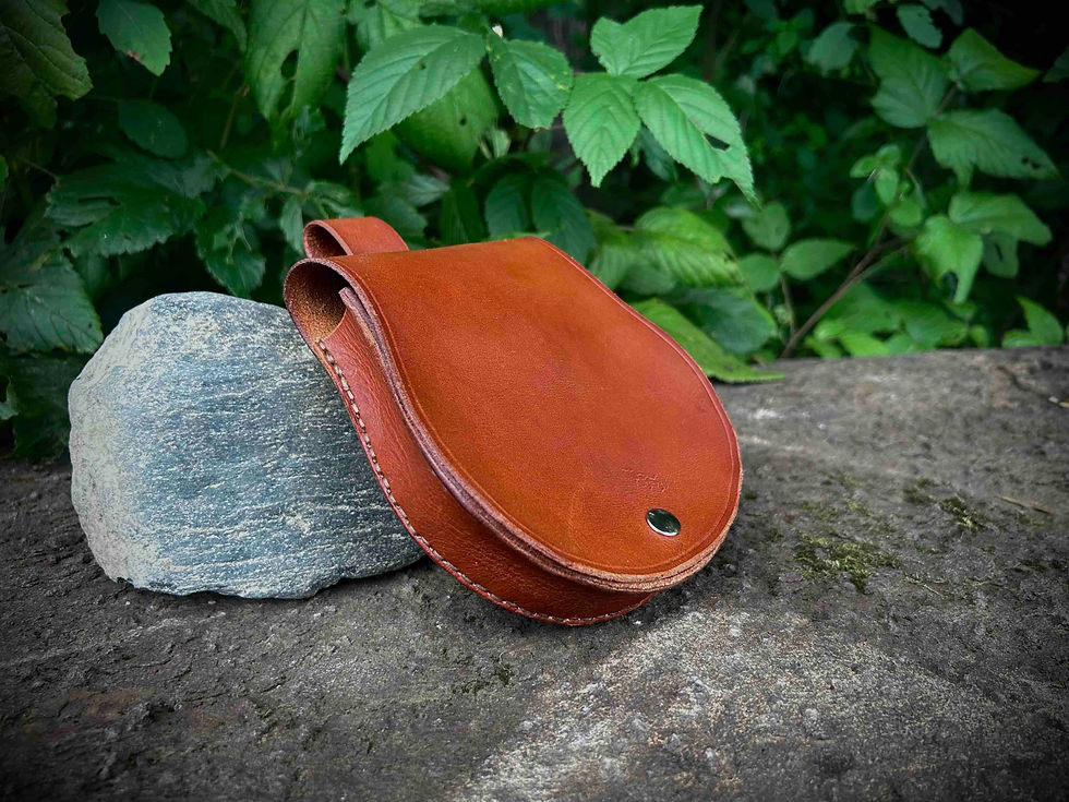 Thumbnail: Small Lyre Pouch - Deep Tan