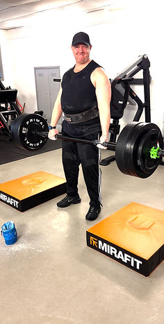 Axel bar deadlift.jpg