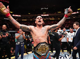 Alex Pereira KO’s Rountree to keep Light Heavyweight Belt; Peña Upsets Pennington for Bantamweight Title at UFC 307, here are the Full Results