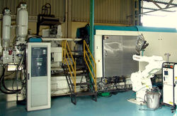 ROBOTIZADA INYECCIÓN DE ALUMINIO