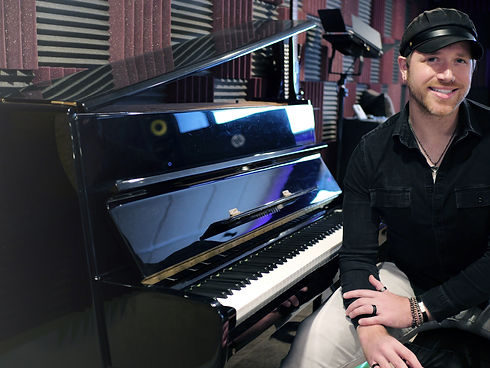 Nikk May: Private Studio for Voice | Piano | Guitar