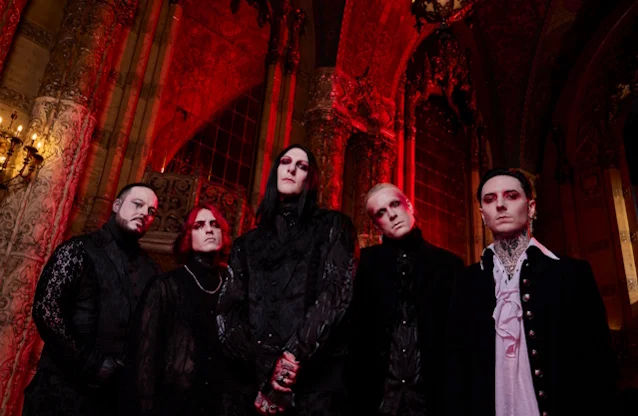 Motionless In White, “Fight Like Hell” Şarkısının Söz Videosunu Paylaştı; Decades Albümü Şimdi Yayında