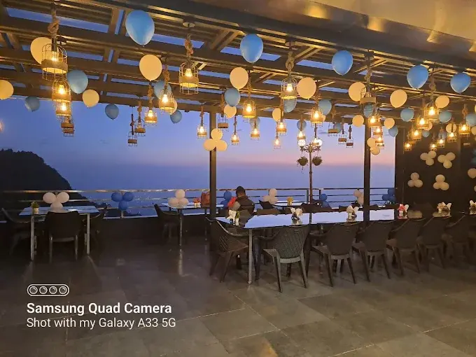 Park Royale Inn Terrace Dining.webp
