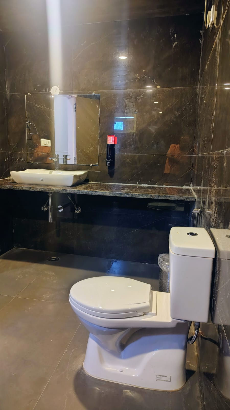 Bathroom1.jpeg