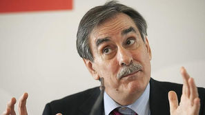 Valeriano Gómez: "La labor que realiza ASSAT, es imprescindible"