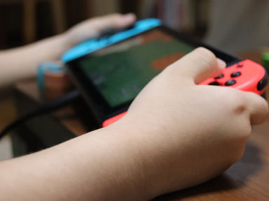 ゲームにはまる不登校の子は、何から逃げてるの? <1月のスタッフ研修>