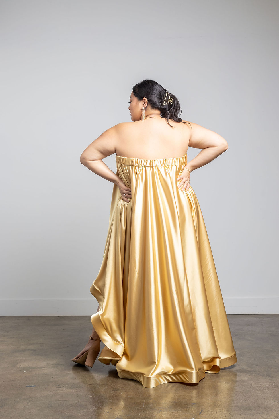 Thumbnail: Selene Sample (Gold)