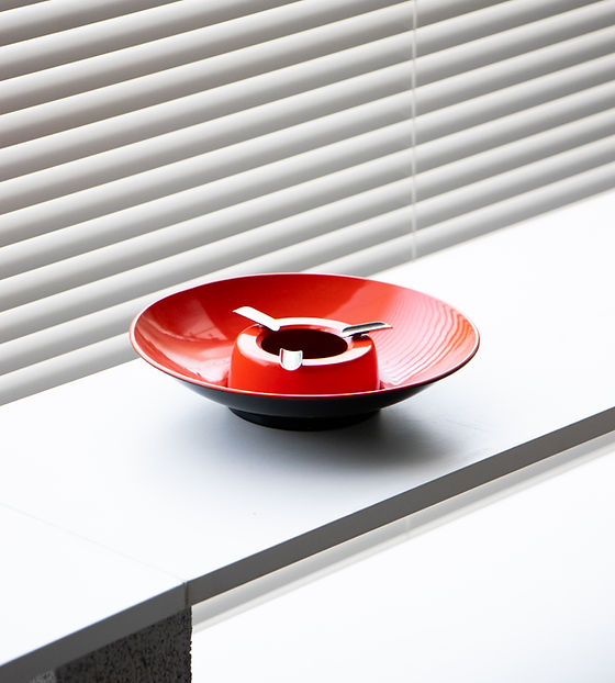 心躍るセクシーな灰皿 | 202tokyo