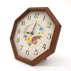 Reloj marco madera 2 con flores.jpeg