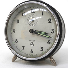 Reloj mesa negro vintage.jpeg
