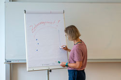 2025_LiniJauk_Beratung_BearLR_(c)JaukKatharina-854582