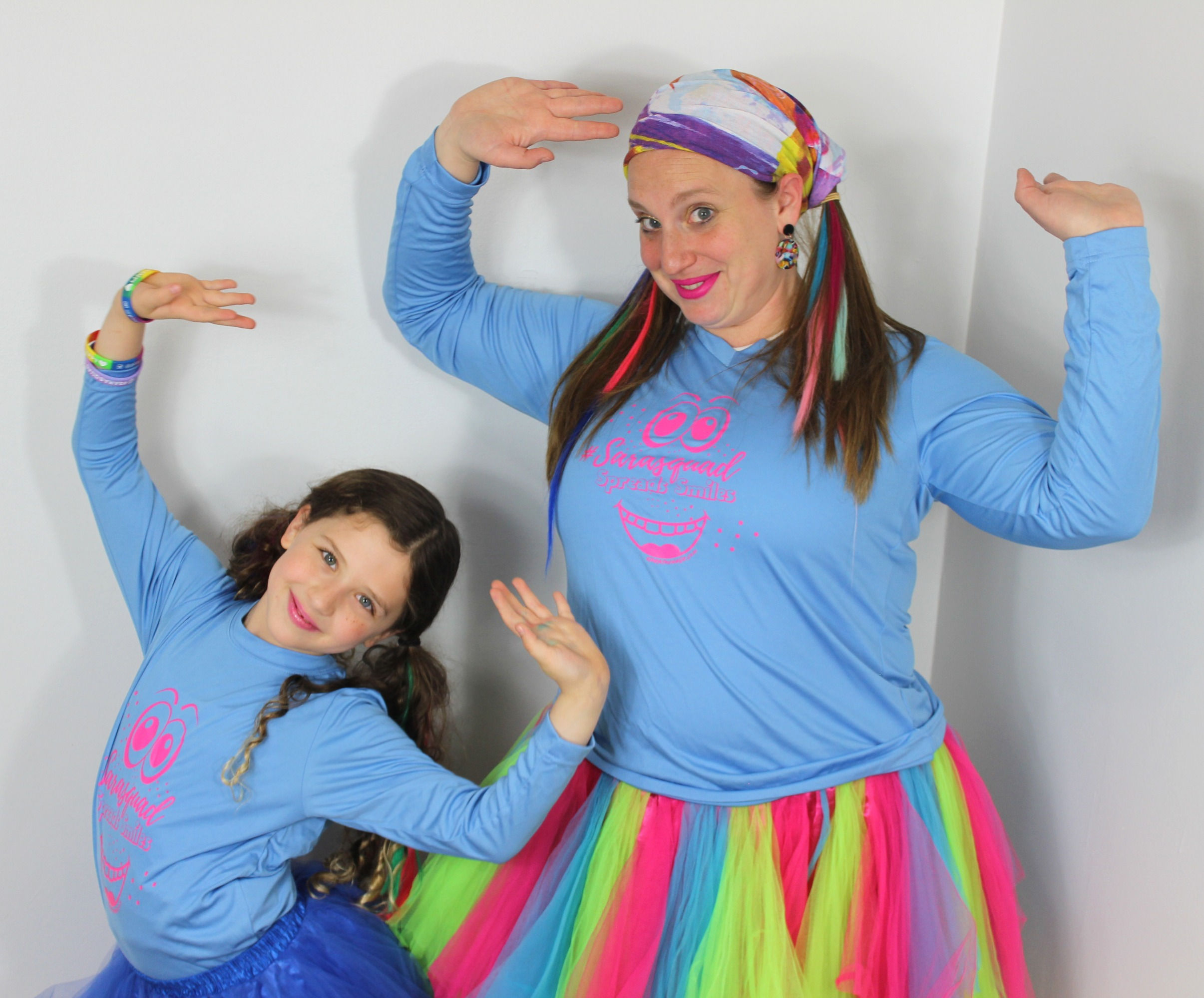 #SaraSquad Spreads Smiles T-shirt