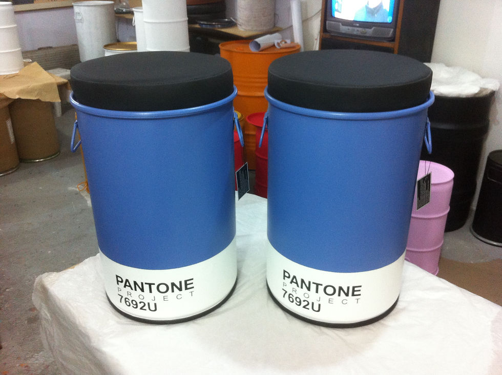 Tonel Decorativo Pantone 7692U Azul - Puff