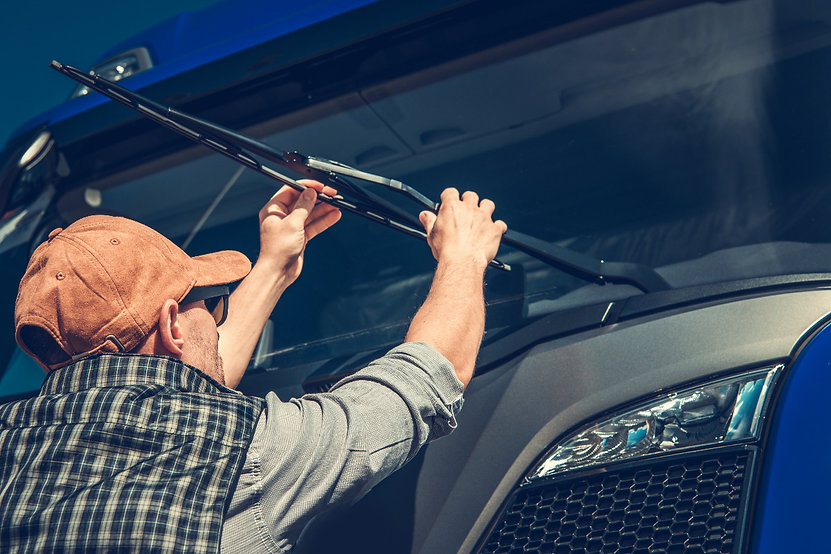 truck-wipers-replacement-UKERLB8_edited.
