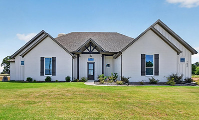 Modern Farmhouse Elevatio at 1005 Ronnie Ct, Springtown, TX Parker County by McBee Homes