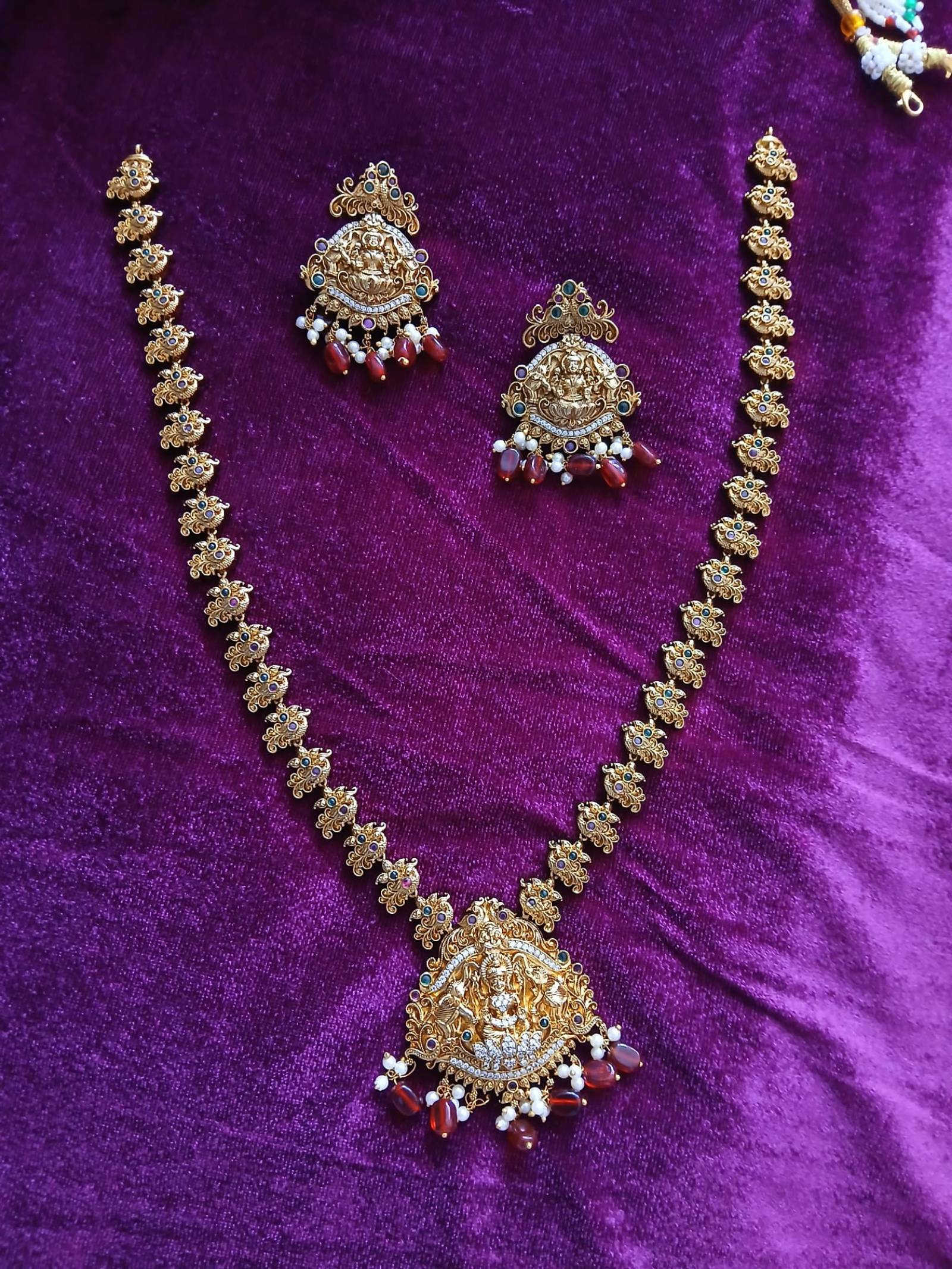 Parure collier et boucles d'oreilles style temple indien