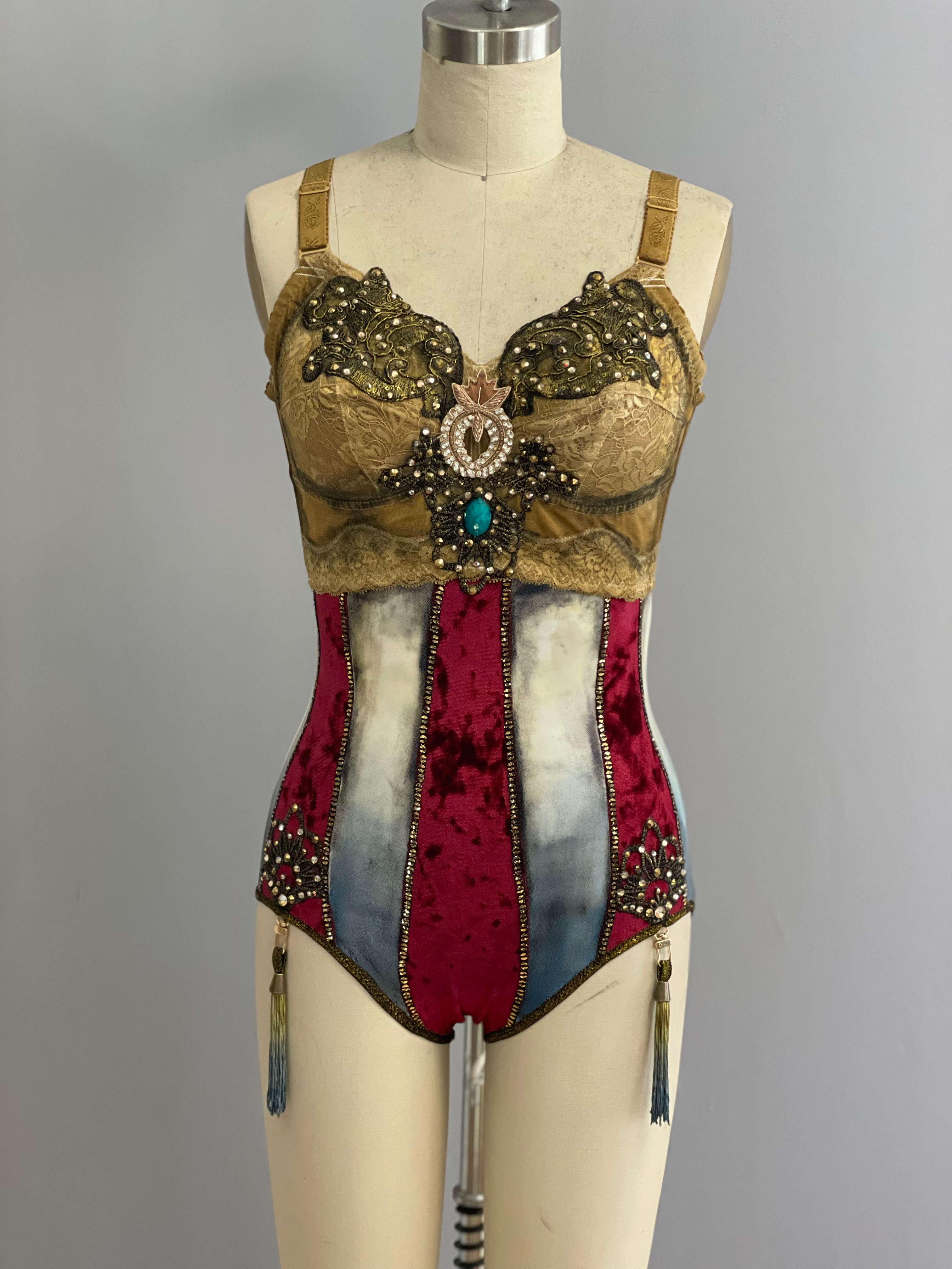 "Cappadocia" with removable tassels