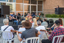 2023-09-21 - Grupo Canção Paraná no 4º FERAIZ - SESC da Esquina (foto de Bruno Tadashi)