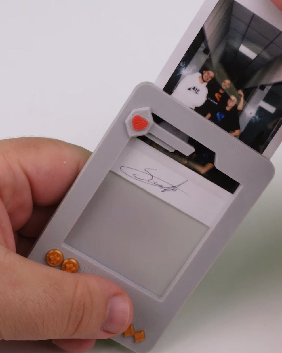 Thumbnail: Game Card - Magnetic Photo Frame