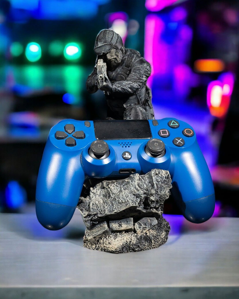 Thumbnail: Barricade Controller Holder
