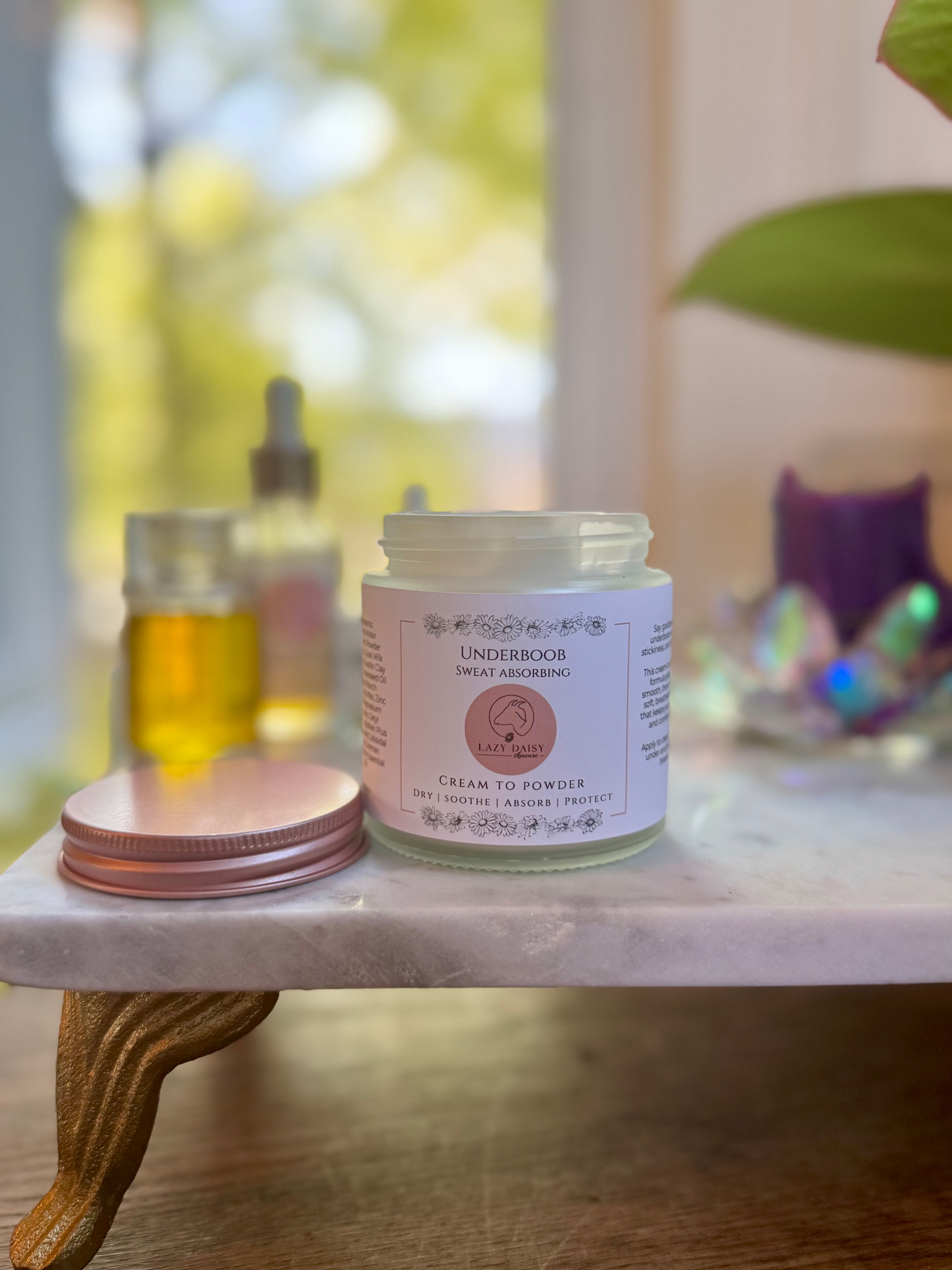 Underboob Sweat Absorbing Cream to Powder