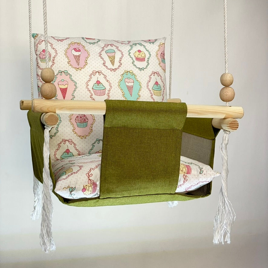 Thumbnail: Altalena sospesa per bambini da interno color oliva (collezione  Meraviglia)