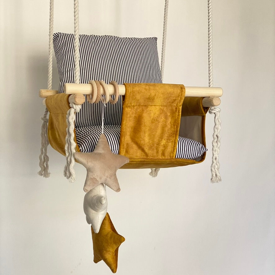 Thumbnail: Altalena per bambini sospesa per la casa colore dorato (collezione Stella)