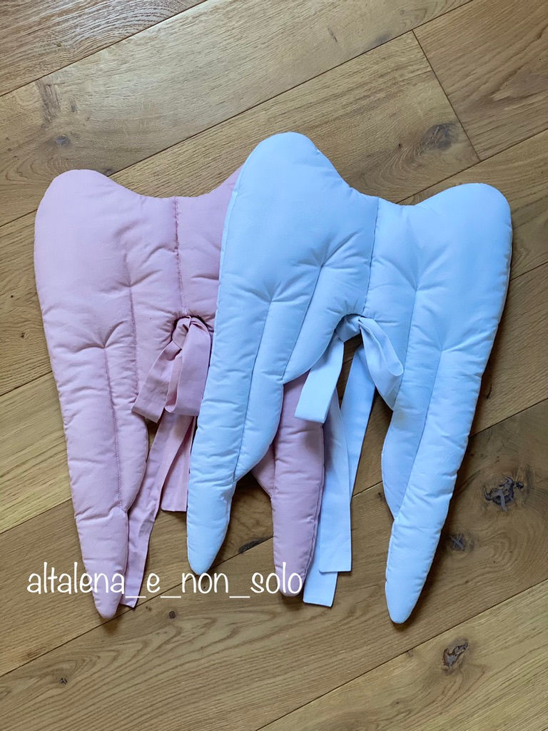 Thumbnail: Ali morbidi imbottiti per giochi e foto di neonati o bambini