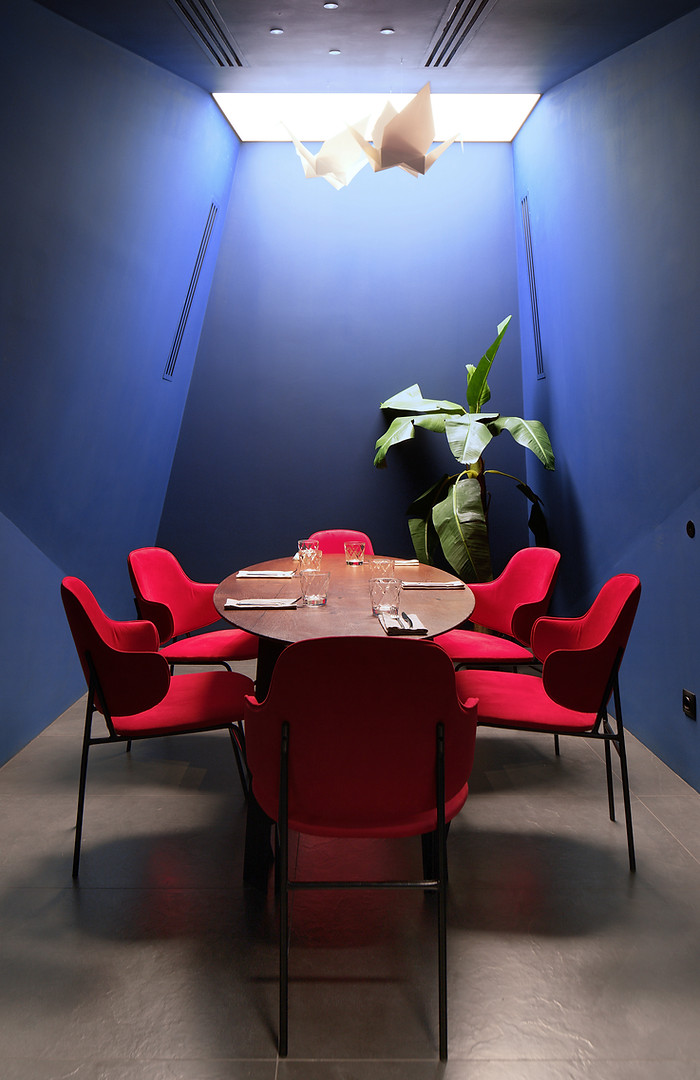 private-dining-room-design-sydney-artificial-window-azar.jpg