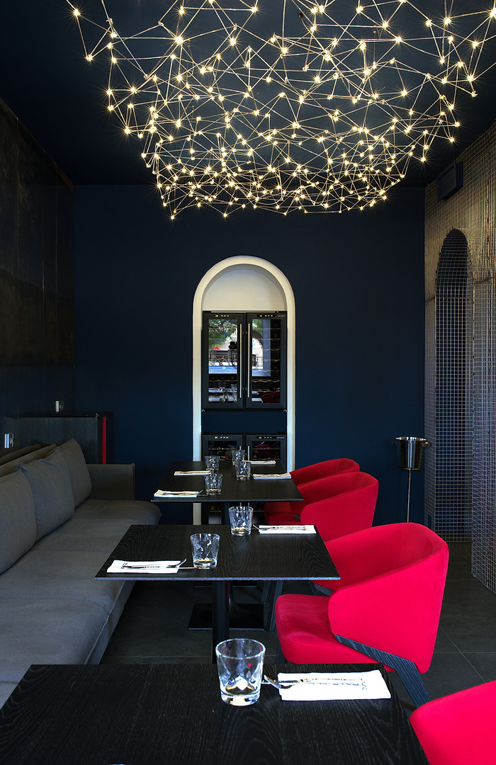 commercial-interior-design-nsw-warm-lighting-bespoke-joinery-azar.jpg