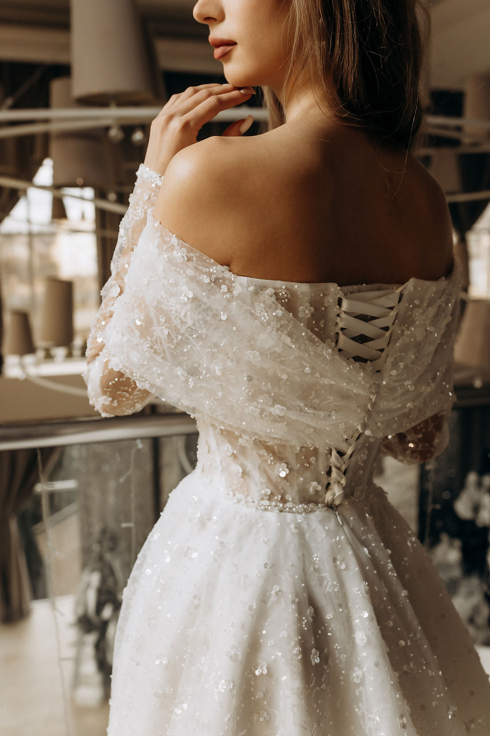 Прев'ю: Весільна сукня з бісером та паєтками