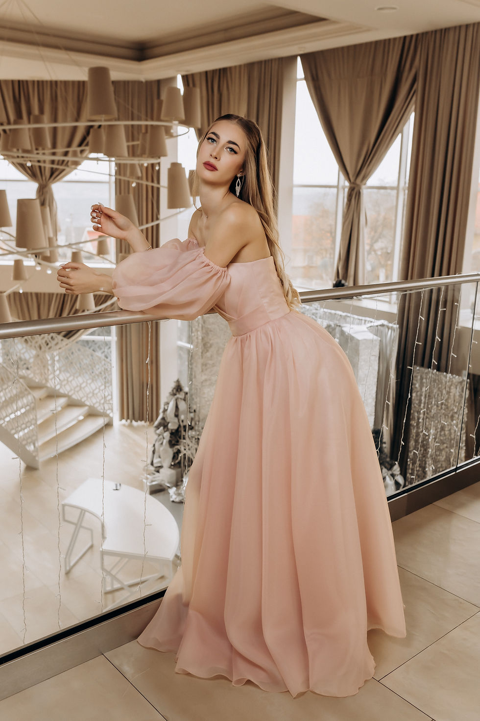 Прев'ю: Елегантна вечірня сукня