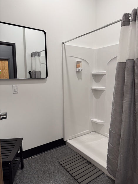 PR Pete's Gym shower rooms