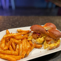 chicken bacon macncheese sliders.jpeg