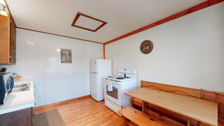 06-Kitchen.jpeg