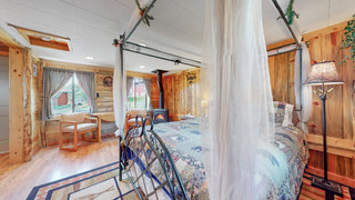 08-Bedroom.jpeg