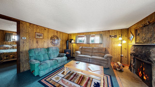04-Living-Area-31.jpeg