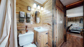 13-Bathroom-3.jpeg
