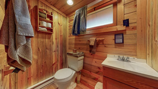 12-Bathroom-5.jpeg