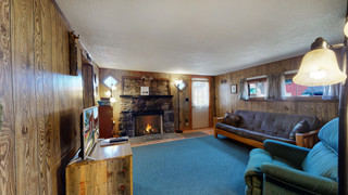 05-Living-Area-30.jpeg