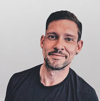 Steffen-Photoroom_edited.jpg
