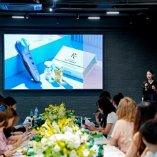 RE' 리어퍼스트로피 중국 시장 본격 진출… EXO 신제품과 공동 현지 전략 공개