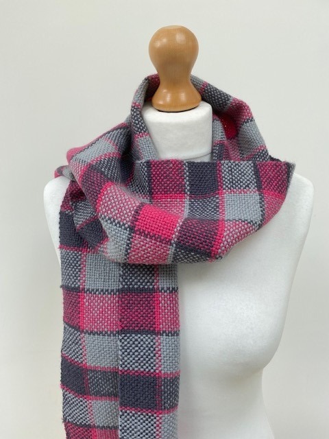 Learning To Weave On A Rigid Heddle Weaving Loom Create Beautiful