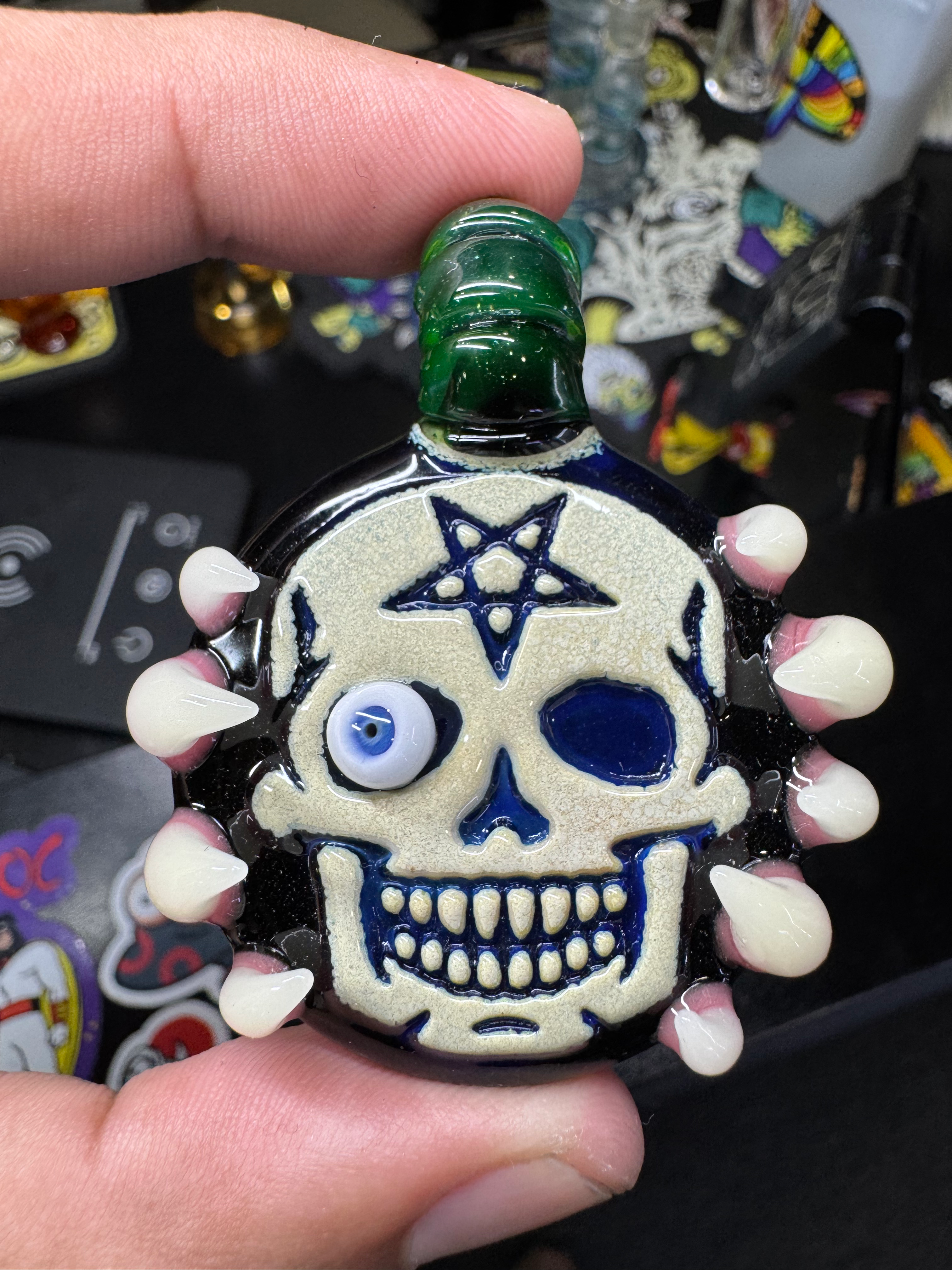 Dwreck x Salt Pendant UV Skull