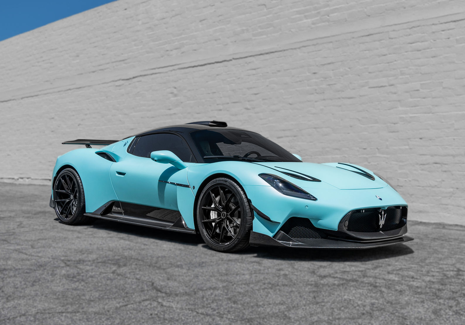 Maserati MC20 Aria carbon fiber body kit