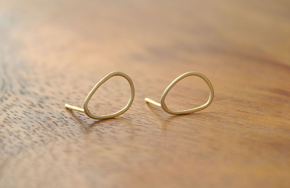 חלוקי נחל | זהב