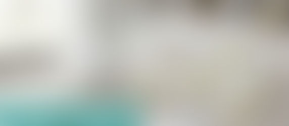 استخدام مضخة الثدي وزجاجات الحليب والملصقات في المستشفى